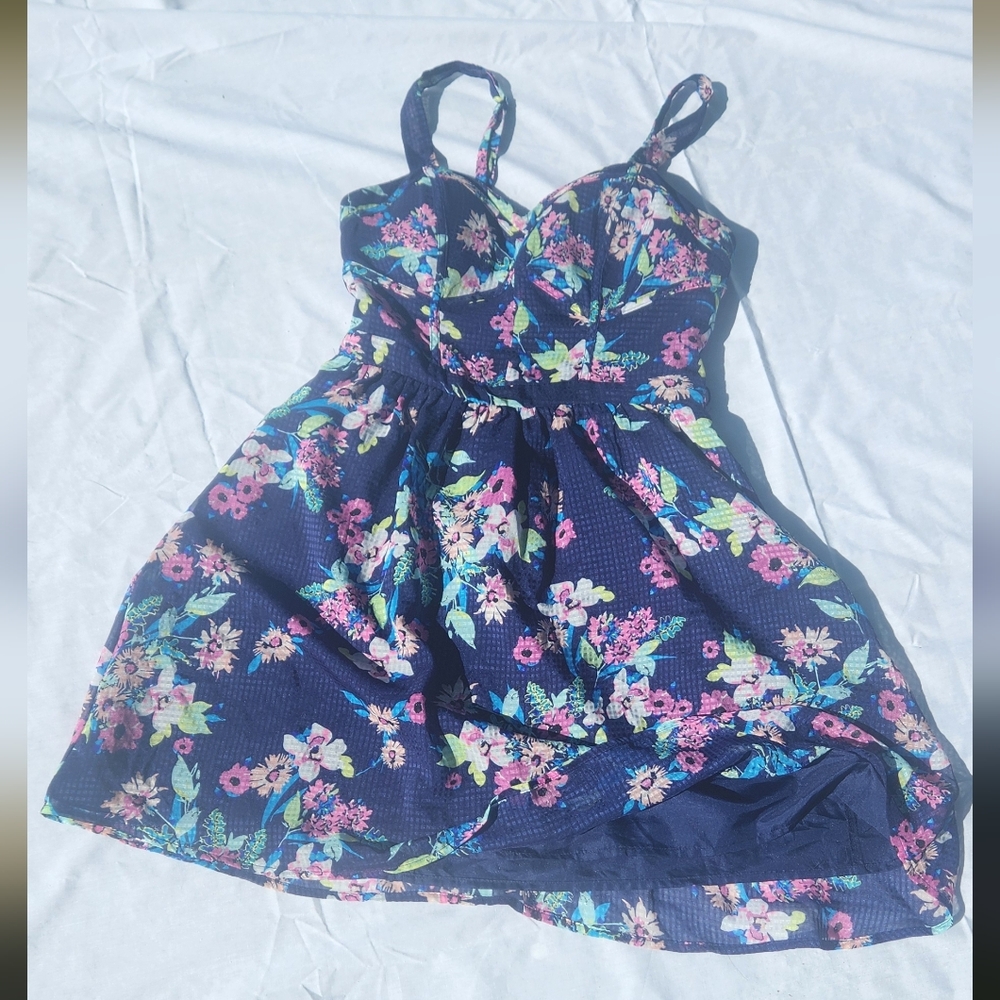 Candies womens floral size small but fits extra small